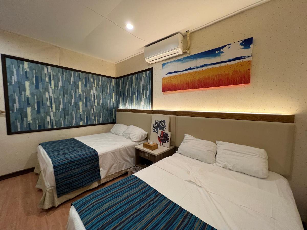 Saipan Well House Hotel Bagian luar foto
