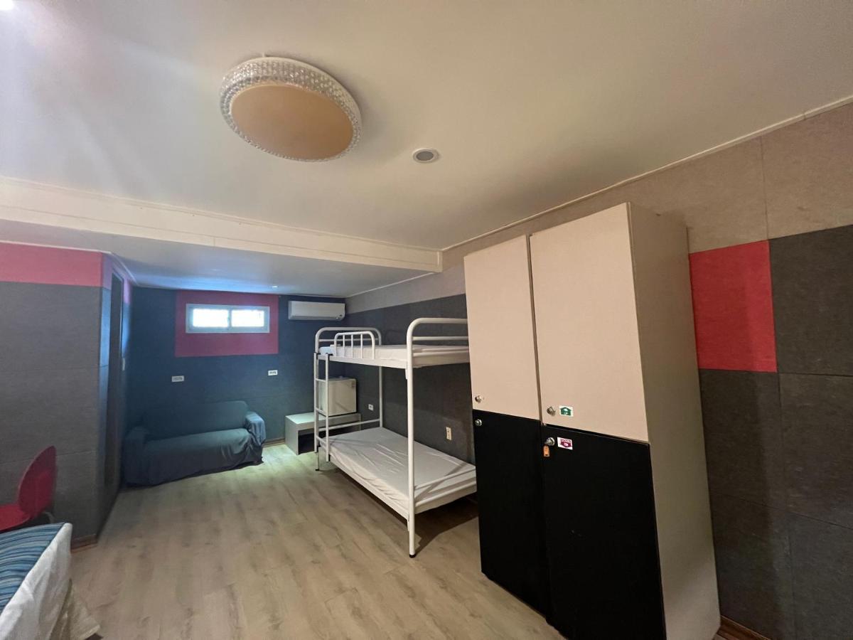 Saipan Well House Hotel Bagian luar foto