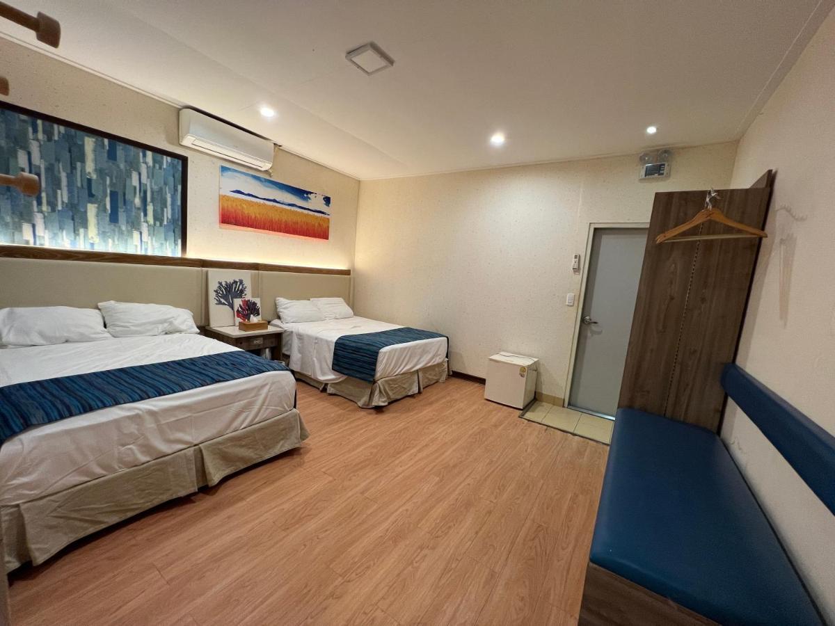 Saipan Well House Hotel Bagian luar foto