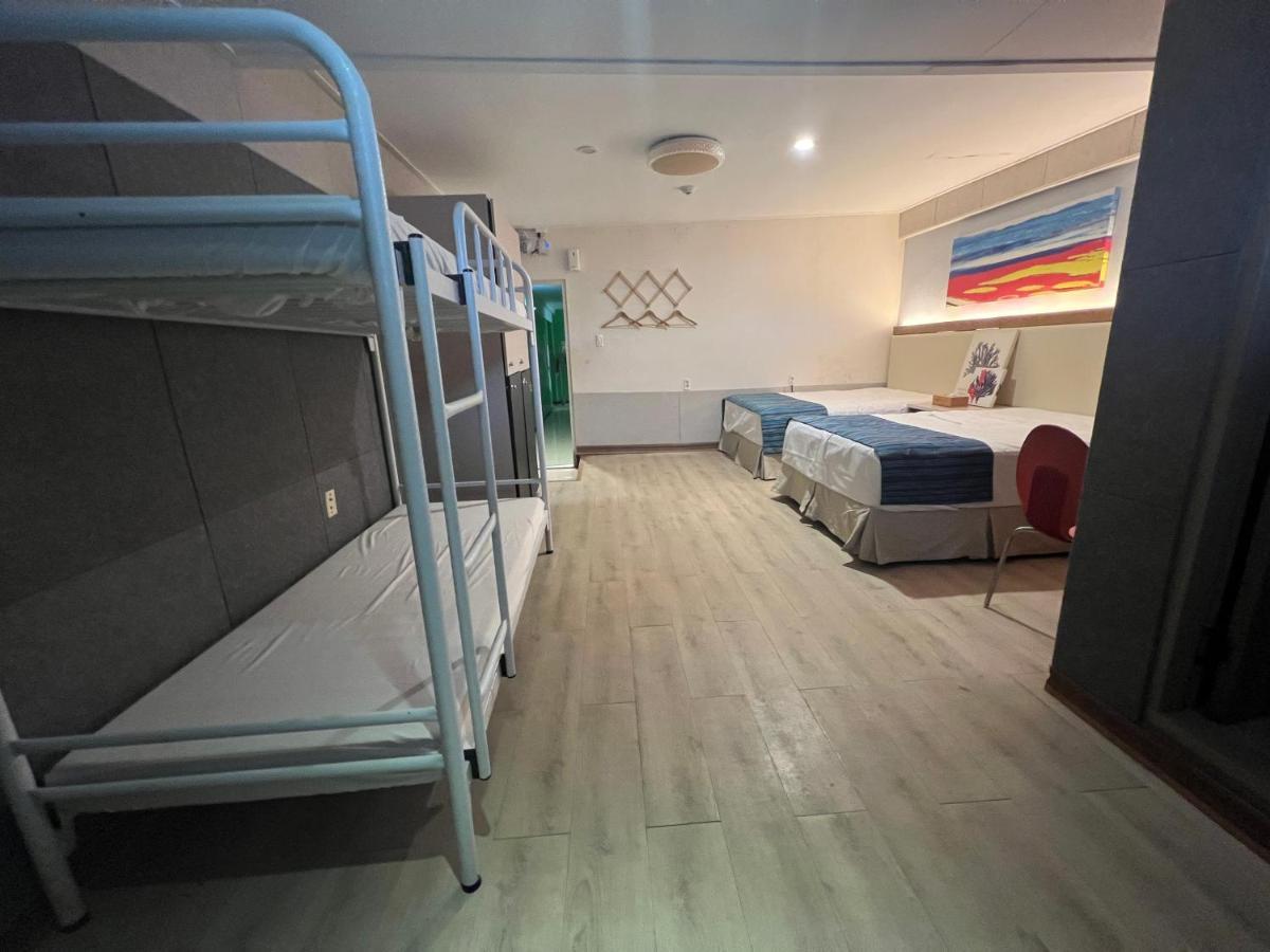 Saipan Well House Hotel Bagian luar foto