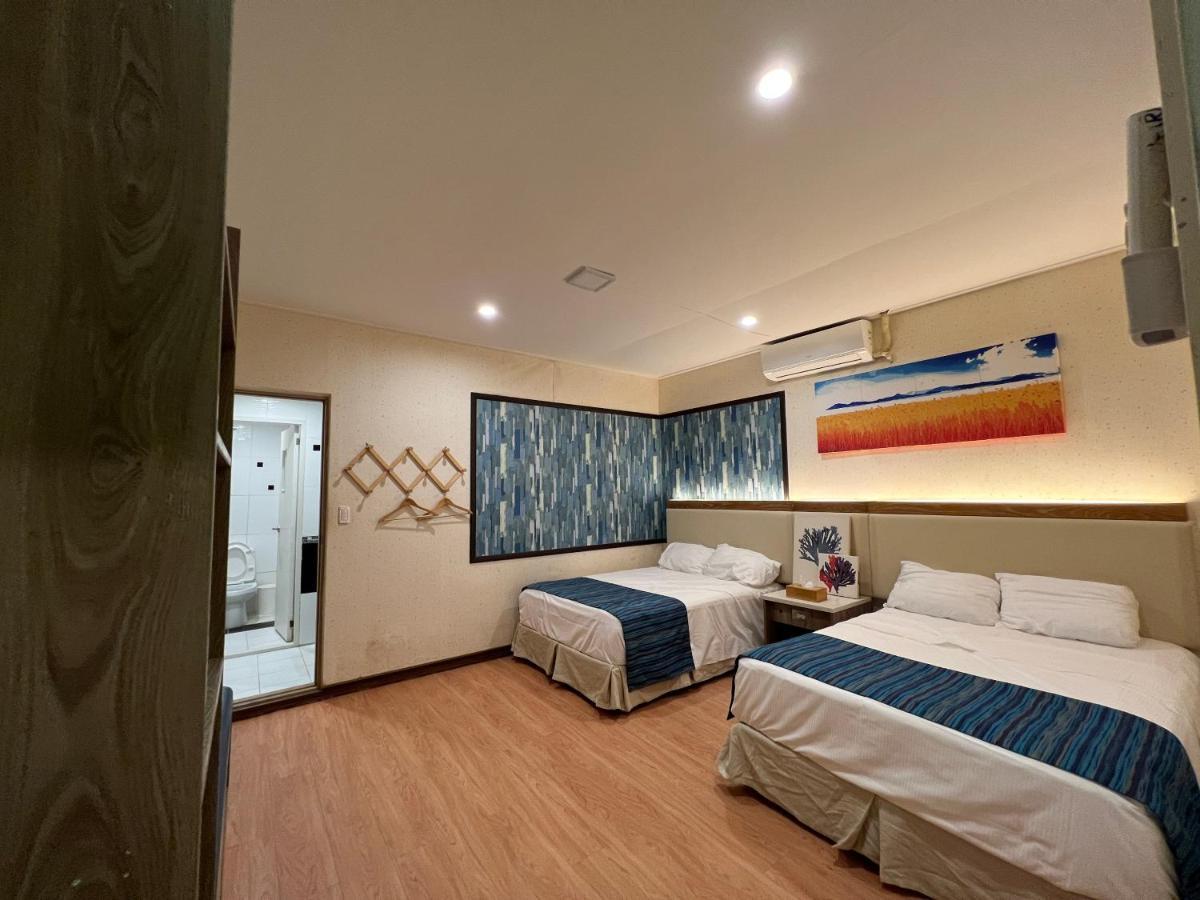 Saipan Well House Hotel Bagian luar foto