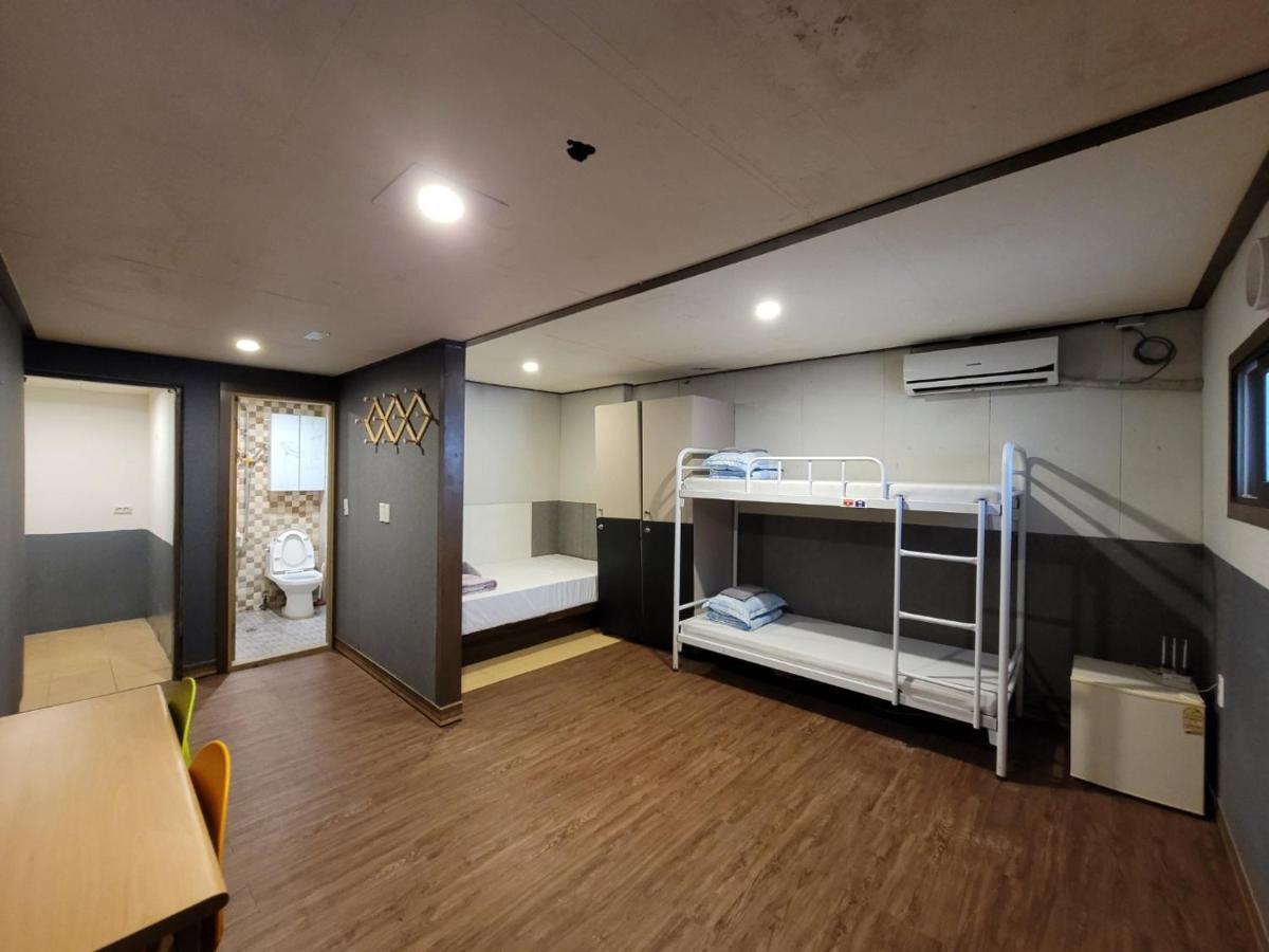 Saipan Well House Hotel Ruang foto