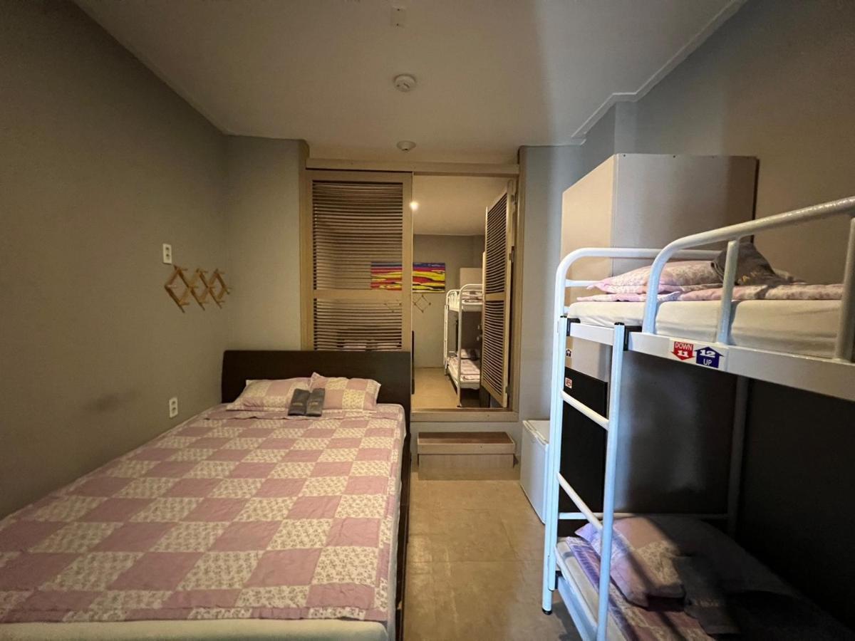 Saipan Well House Hotel Bagian luar foto