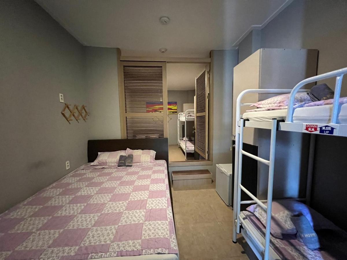 Saipan Well House Hotel Bagian luar foto